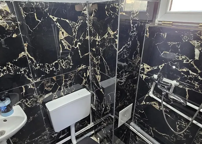 Apartmanhotel Adrian 3*